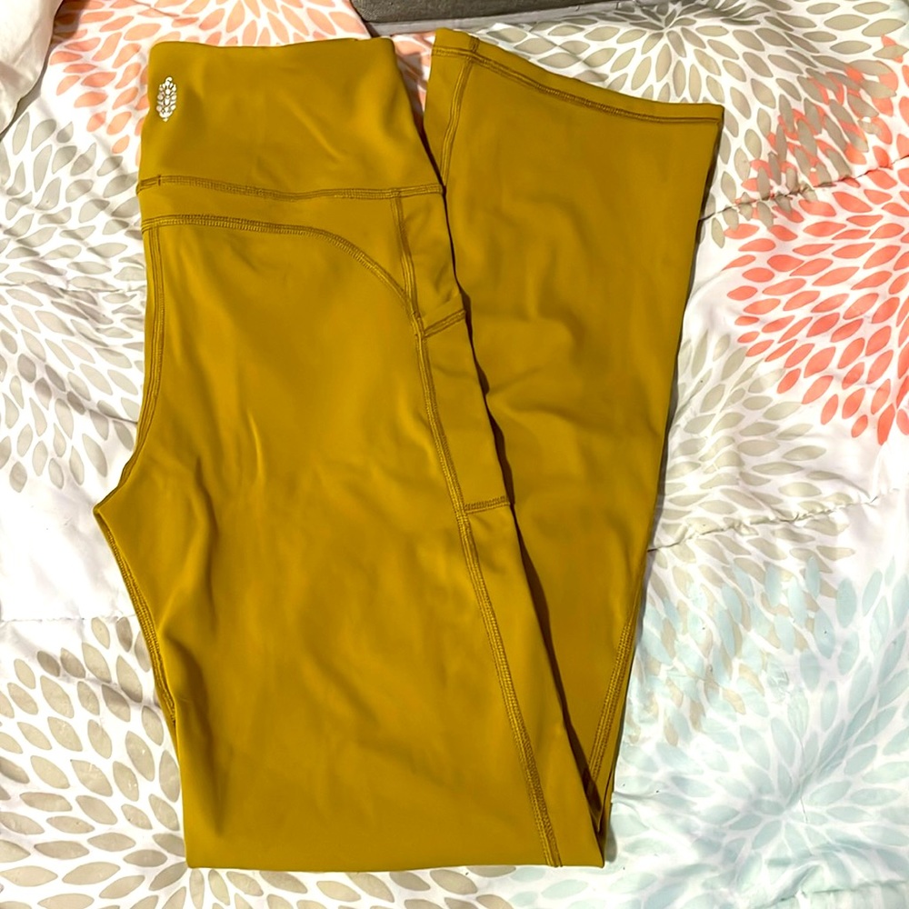 Free Movement Flare Leggings